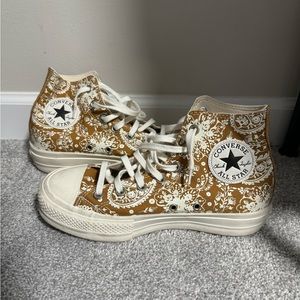 Converse- High Top/Platform